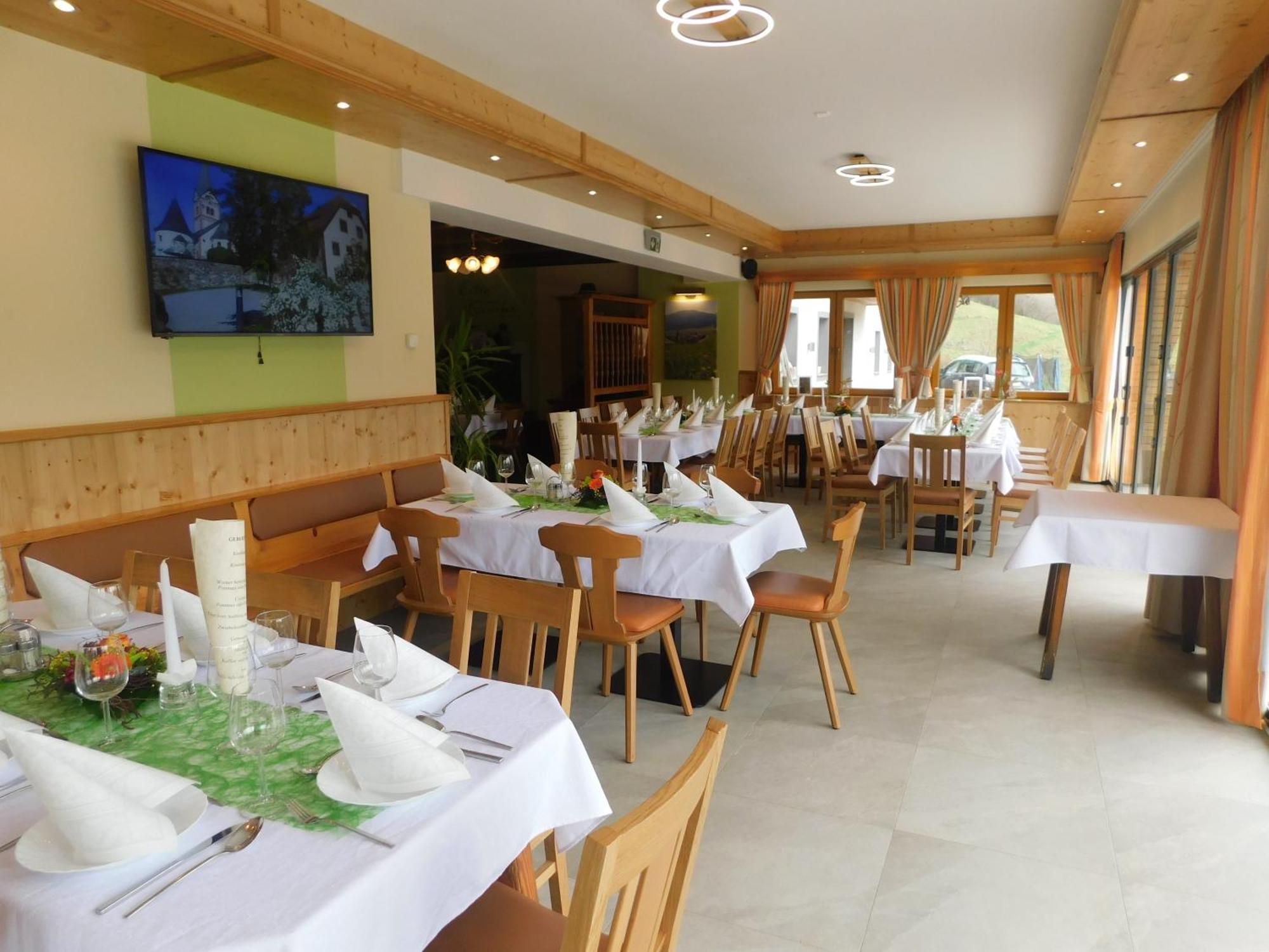 Gasthof Trattner Pension Waldhof Sankt Peter am Kammersberg Ngoại thất bức ảnh